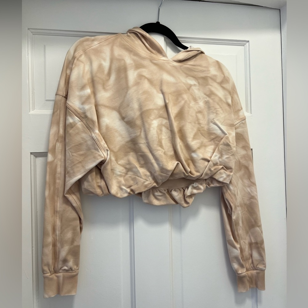 Lululemon cropped pullover hoodie